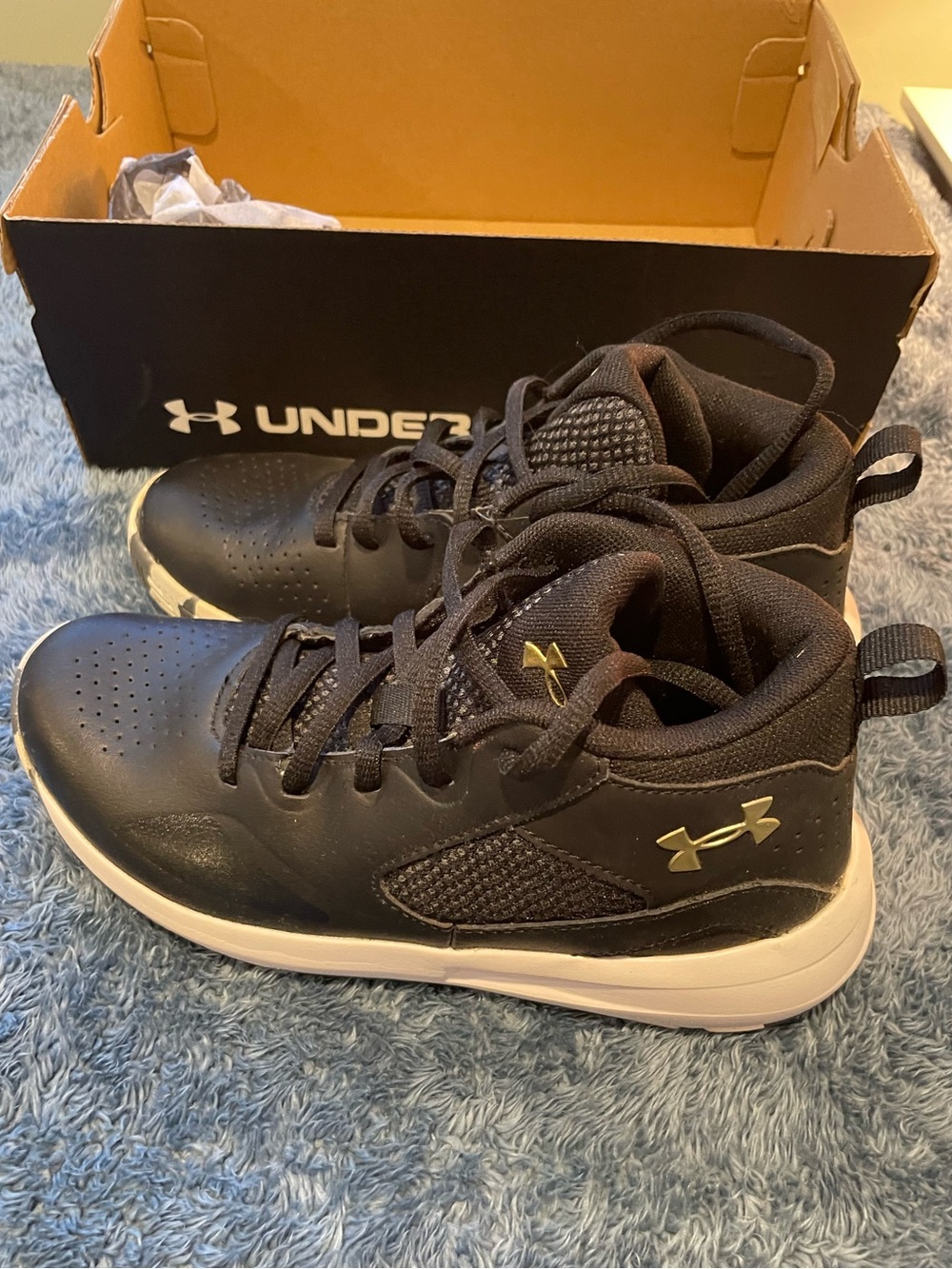 Under Armour Black and Gold Kids' Mid-Top Sneakers with Gold Logo size 3Y